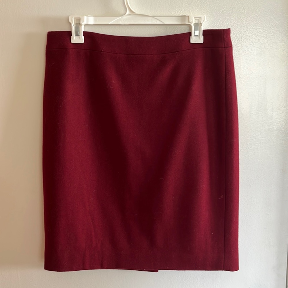 Wool pencil skirt. J.Crew. Size 10